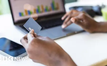 Woman's online shopping at work not sackable offence, judge rules