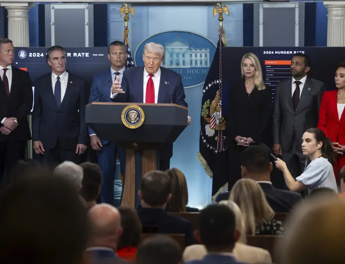 Trump Proposes Land Swap to End Russia-Ukraine War